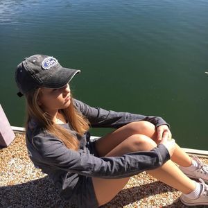 Meet your Posher, Amelia